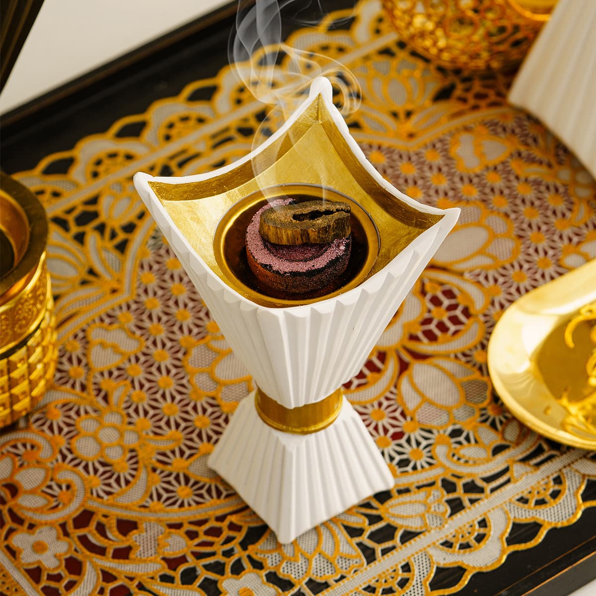 Минималистичная современная легкая роскошь квадратной чаши для благовоний в стиле Ближнего Востока и Аравии, ароматический декор для гостиной Минималистичная современная легкая роскошь квадратной чаши для благовоний в стиле Ближнего Востока и Аравии, ароматический декор для гостиной